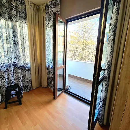 Apartment New Reni - With Parking In The Center Burgas