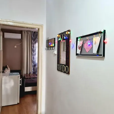 New Reni - With Parking In The Center Appartement